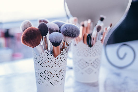 Dos & Don'ts of makeup brush cleansing