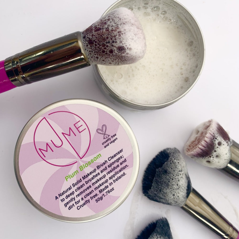 MuMe solid brush cleanser